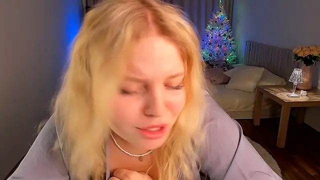 Snapshot of Eva_Kynu chatting on December 28, 2024, 10:58 am Eva Kynu online show from December 28, 2024, 10:58 am