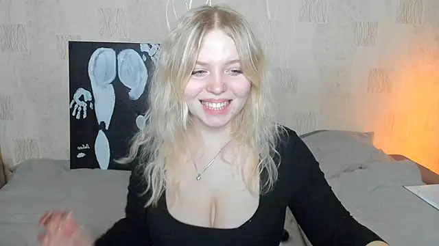 Snapshot of Eva_Kynu chatting on February 24, 2025, 2:26 pm Eva Kynu online show from February 24, 2025, 2:26 pm