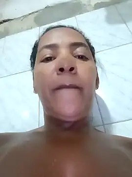 Snapshot of Grazzy85 chatting on February 8, 2025, 1:11 am Grazzy85 online show from February 8, 2025, 1:11 am