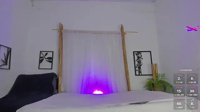 Snapshot of _RedMoon chatting on October 15, 2025, 7:55 pm RedMoon online show from October 15, 2025, 7:55 pm