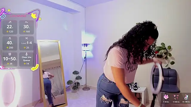 Snapshot of amelyaDreams chatting on October 17, 2025, 7:26 pm amelyaDreams online show from October 17, 2025, 7:26 pm