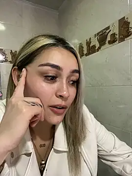 Snapshot of emma_oxford chatting on March 6, 2025, 11:53 pm emma oxford online show from March 6, 2025, 11:53 pm