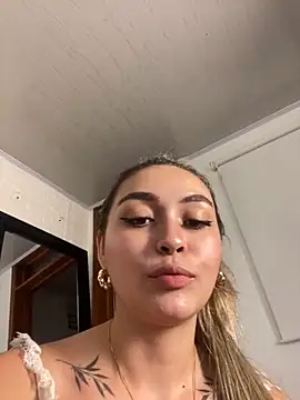 Snapshot of emma_oxford chatting on February 28, 2025, 11:45 pm emma oxford online show from February 28, 2025, 11:45 pm