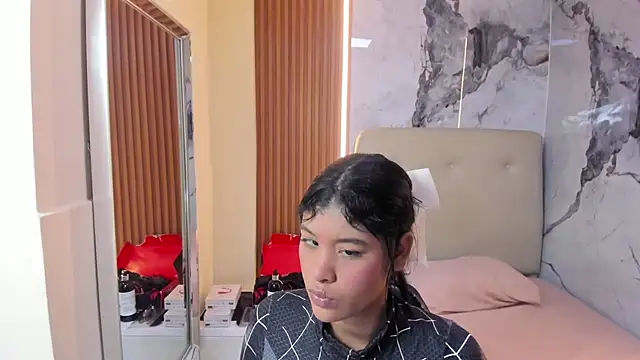 Snapshot of LAILAMORFY chatting on May 26, 2026, 12:25 pm LAILAMORFY online show from May 26, 2026, 12:25 pm