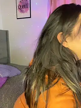 Snapshot of Ari_Martin chatting on October 8, 2025, 4:03 am Ari Martin online show from October 8, 2025, 4:03 am