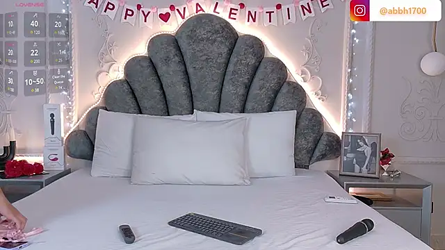 AbbyHank online show from February 15, 2025, 2:44 pm