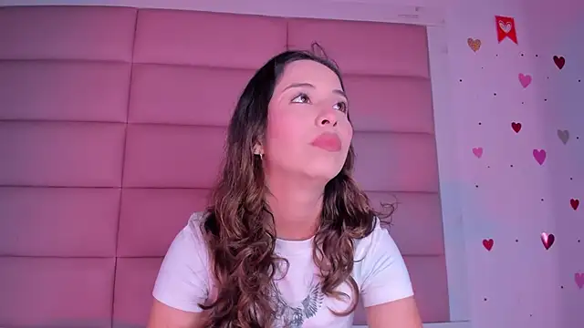 little-Emma online show from October 17, 2025, 3:21 am