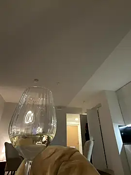 Snapshot of Black_Dolll chatting on December 14, 2025, 6:35 pm Black Dolll online show from December 14, 2025, 6:35 pm