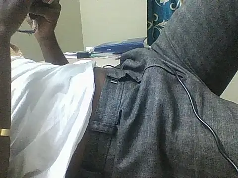 Snapshot of bas1cooks chatting on October 13, 2025, 5:14 pm bas1cooks online show from October 13, 2025, 5:14 pm