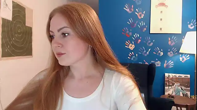 MILA HARRIS online show from June 3, 2026, 3:39 pm