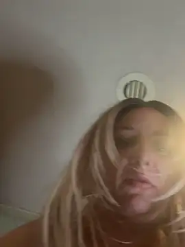 MonroeLoves online show from December 16, 2025, 4:33 pm