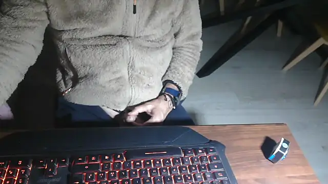 Adri gard online show from April 11, 2026, 8:12 pm