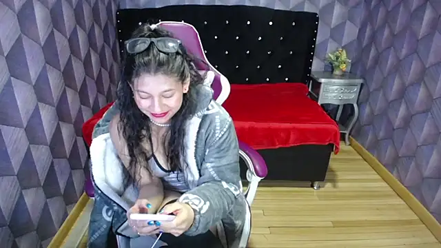 Snapshot of Lilyevansx chatting on March 21, 2025, 1:23 pm Lilyevansx online show from March 21, 2025, 1:23 pm
