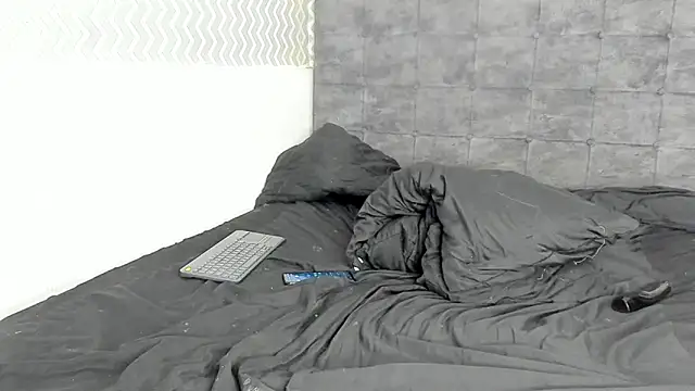 Ariana Salazar online show from March 26, 2026, 3:38 am