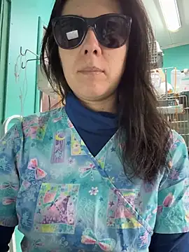 Snapshot of Reinacatchile chatting on February 7, 2026, 3:09 pm Reinacatchile online show from February 7, 2026, 3:09 pm