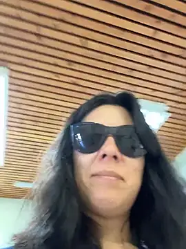 Snapshot of Reinacatchile chatting on January 16, 2026, 9:19 pm Reinacatchile online show from January 16, 2026, 9:19 pm