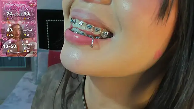 Snapshot of Charlotte__Benett chatting on July 1, 2026, 4:13 am Charlotte Benett online show from July 1, 2026, 4:13 am