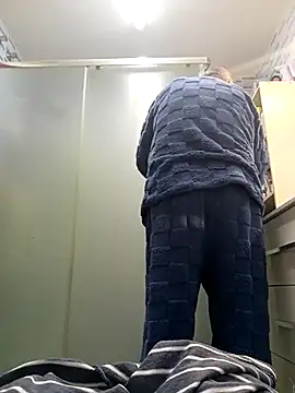 calamardo19 online show from December 11, 2024, 6:14 am