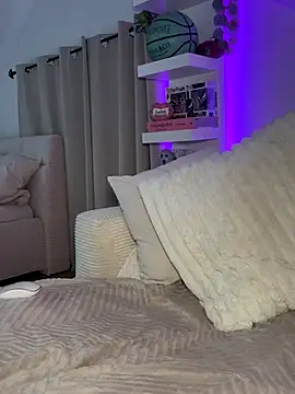 Snapshot of JezzyHill chatting on October 12, 2025, 3:24 pm JezzyHill online show from October 12, 2025, 3:24 pm