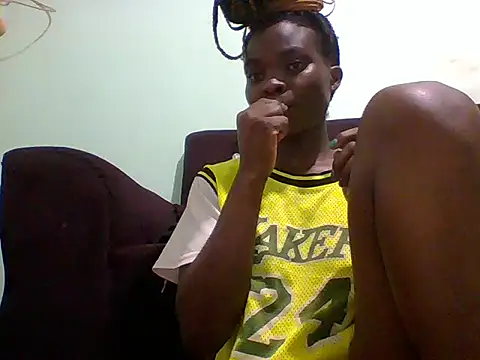 sexxyqueenn22 online show from November 4, 2025, 10:02 pm