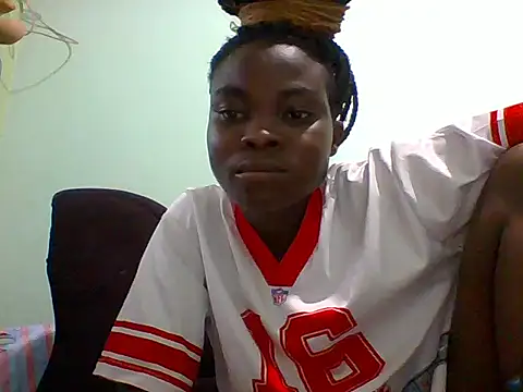 sexxyqueenn22 online show from November 6, 2025, 10:58 pm