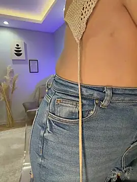 Amberonee31 online show from April 14, 2026, 9:09 pm