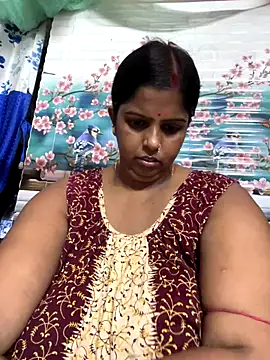 Beauty-queen online show from September 28, 2025, 11:50 am