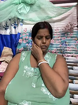 Beauty-queen online show from July 9, 2026, 1:54 pm