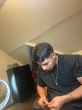 MynameisPaco online show from December 3, 2025, 12:01 am