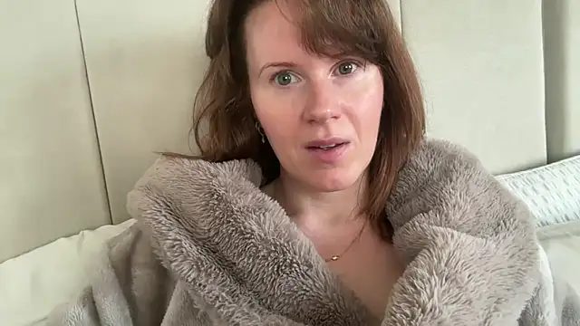 redheadrosie69 online show from March 19, 2026, 9:31 am