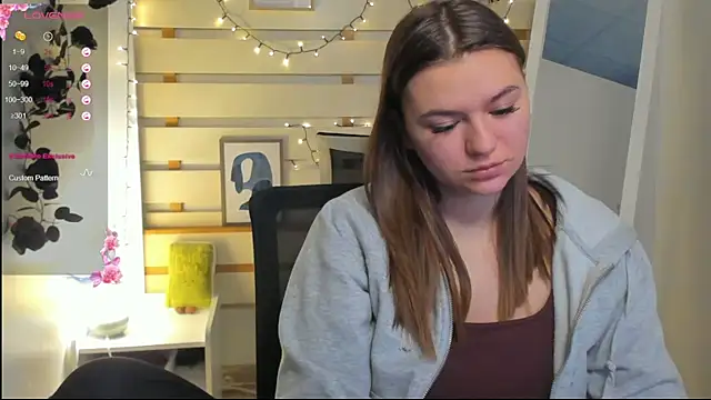 Josephine Kiss online show from March 6, 2026, 7:36 am