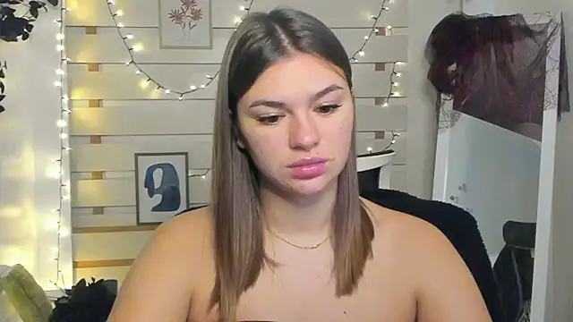 Snapshot of Josephine_Kiss chatting on November 8, 2025, 1:47 pm Josephine Kiss online show from November 8, 2025, 1:47 pm