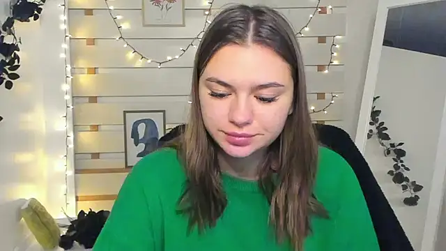 Snapshot of Josephine_Kiss chatting on November 14, 2025, 6:17 am Josephine Kiss online show from November 14, 2025, 6:17 am