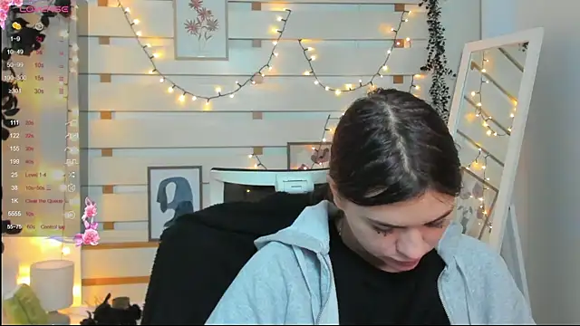 Josephine Kiss online show from January 8, 2026, 1:50 pm