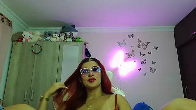Snapshot of caroline_jonson chatting on July 6, 2026, 10:01 pm caroline jonson online show from July 6, 2026, 10:01 pm