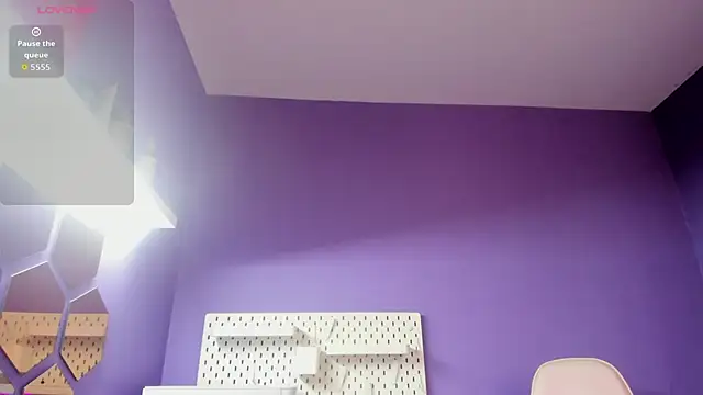 Danna 777  online show from November 10, 2025, 9:31 pm