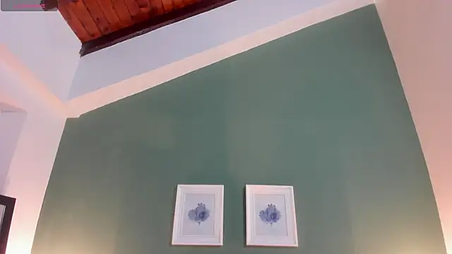  anavictoria  online show from November 28, 2025, 6:08 pm