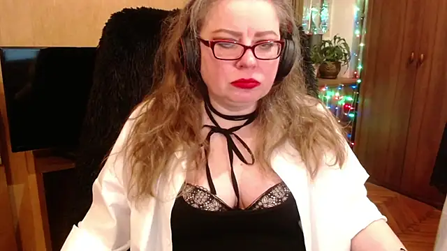 Snapshot of Miss_Tress chatting on February 2, 2025, 5:26 pm Miss Tress online show from February 2, 2025, 5:26 pm