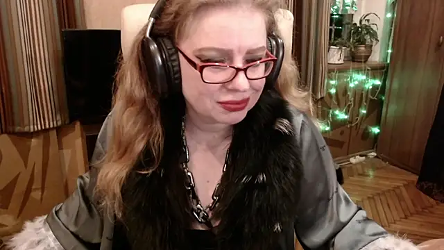 Snapshot of Miss_Tress chatting on May 7, 2026, 7:39 pm Miss Tress online show from May 7, 2026, 7:39 pm