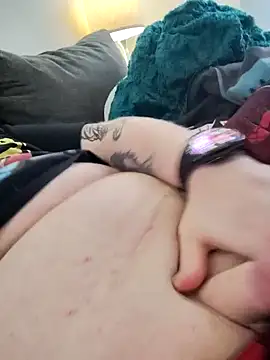 Snapshot of Barrentine88 chatting on December 25, 2024, 10:05 pm Barrentine88 online show from December 25, 2024, 10:05 pm