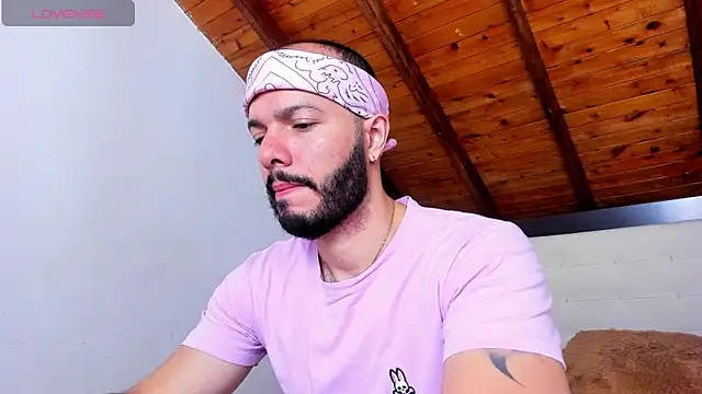 Tom Bailey online show from September 22, 2025, 12:11 pm