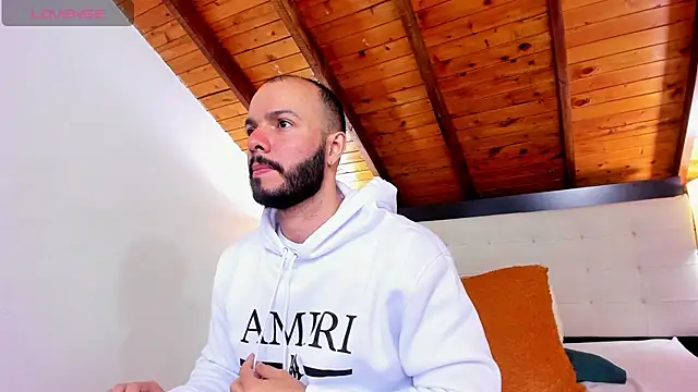 Tom Bailey online show from October 10, 2025, 1:01 pm