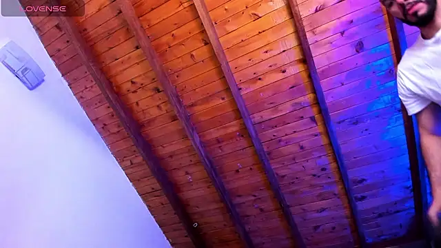 Tom Bailey online show from February 1, 2026, 12:47 pm