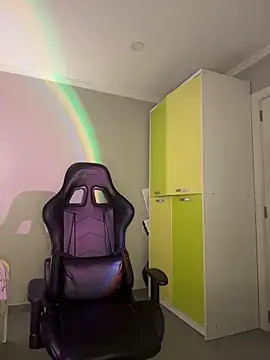 Snapshot of MisFrekcles_ chatting on February 13, 2026, 10:15 am MisFrekcles online show from February 13, 2026, 10:15 am