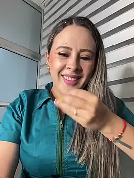 ALONDRAMILF online show from February 3, 2025, 12:47 am
