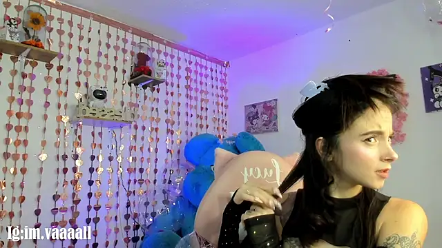 Snapshot of lucyy_tay chatting on November 27, 2025, 10:54 pm lucyy tay online show from November 27, 2025, 10:54 pm