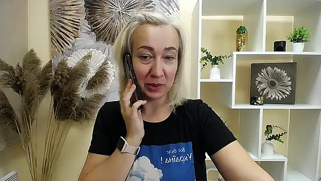 Snapshot of Amor_fati_ chatting on September 9, 2025, 1:31 pm Amor fati online show from September 9, 2025, 1:31 pm