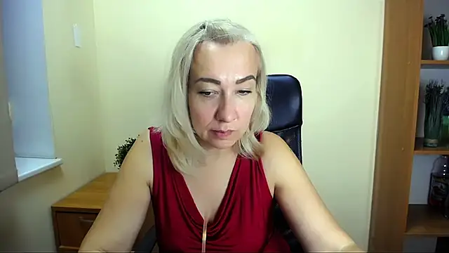 Snapshot of Amor_fati_ chatting on September 11, 2025, 1:11 pm Amor fati online show from September 11, 2025, 1:11 pm