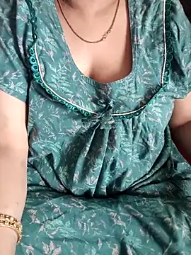 cuteyqueen online show from February 13, 2026, 6:02 am