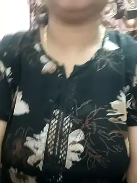 cuteyqueen online show from January 28, 2025, 3:25 pm
